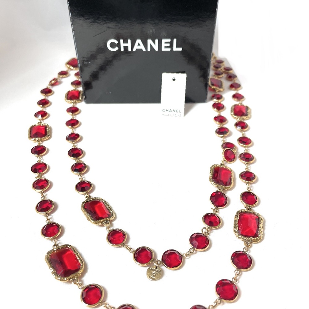 Signed Vintage 1981 Chanel Paris Red Crystal Chiclet Chain Sautoir Necklace